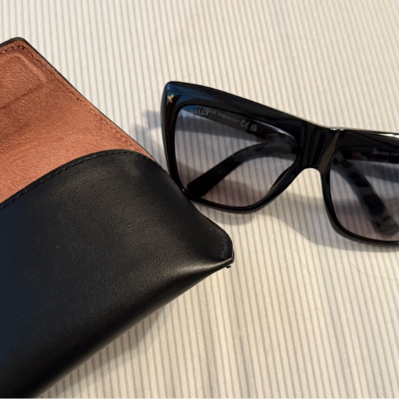 Bally Women’s Geometric Sunglasses main image 8
